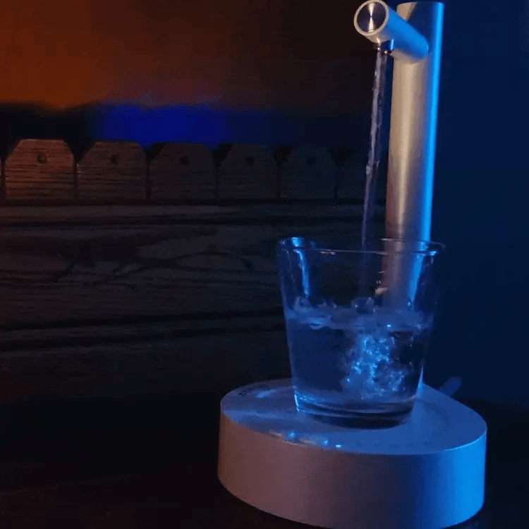 Portable USB rechargeable water dispenser